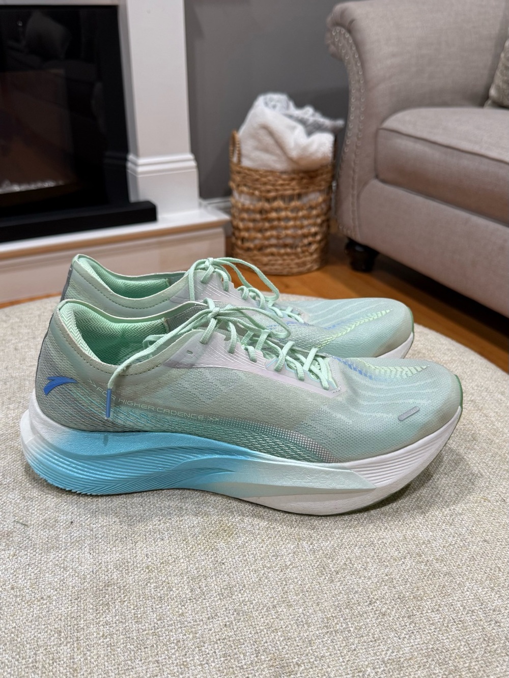 Anta C202 5 GT Men’s Running Shoes  size 11.5